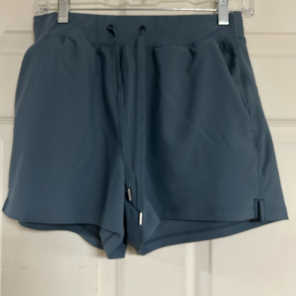 Old Navy Active Powersoft Shorts
Size: Small